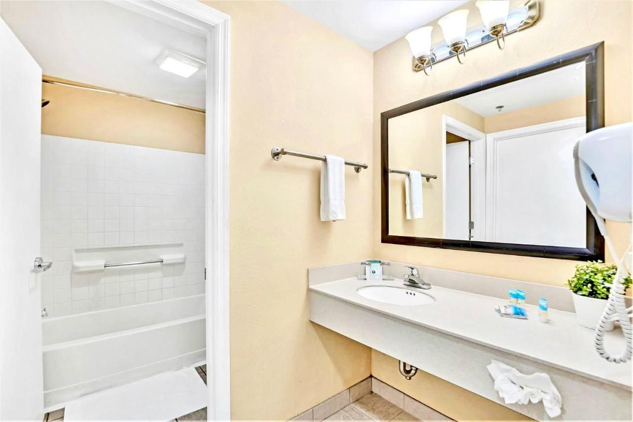 Cozy 1Br With Two Queen Beds - Pool And Hot Tub - Close To Disney オーランド エクステリア 写真