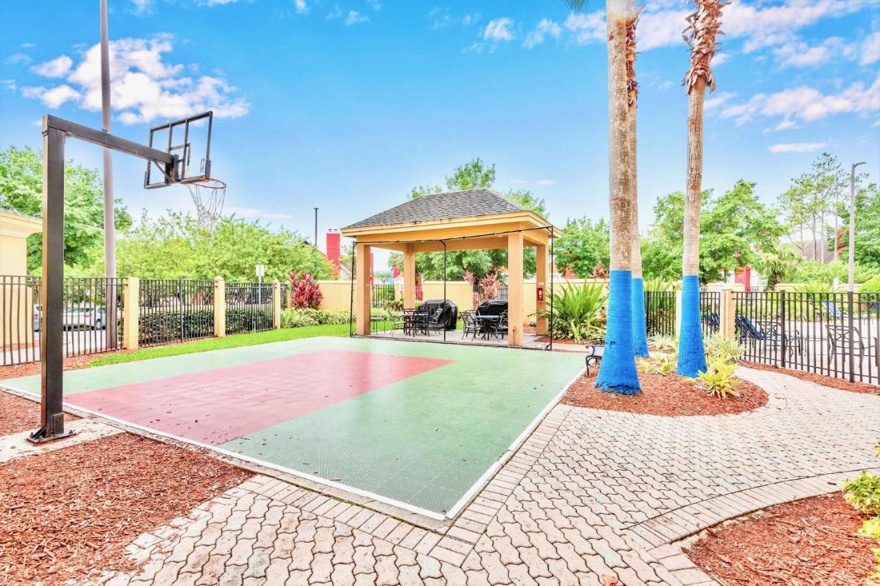 Cozy 1Br With Two Queen Beds - Pool And Hot Tub - Close To Disney オーランド エクステリア 写真