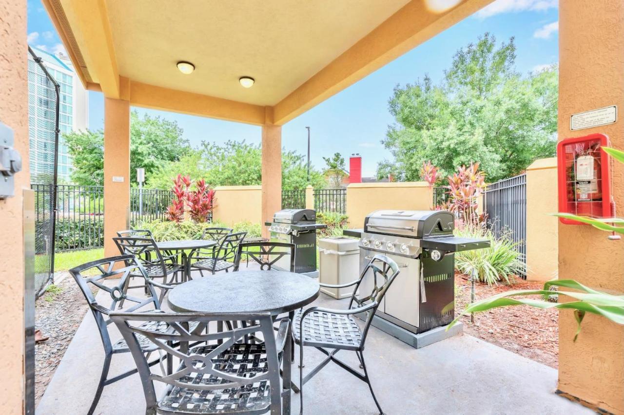 Cozy 1Br With Two Queen Beds - Pool And Hot Tub - Close To Disney オーランド エクステリア 写真